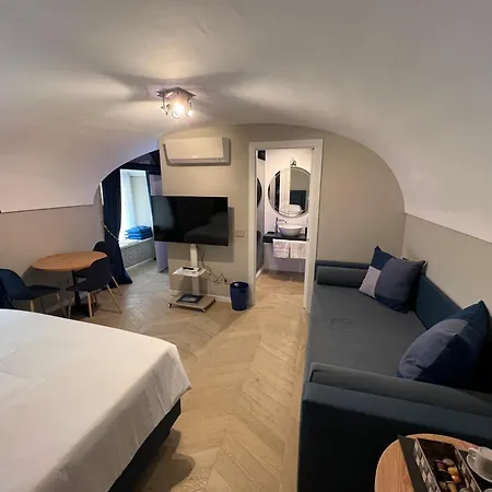 Rome Luxury Blue Suites- Love Exterior photo