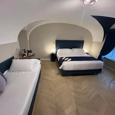 Rome Luxury Blue Suites- Love Exterior photo